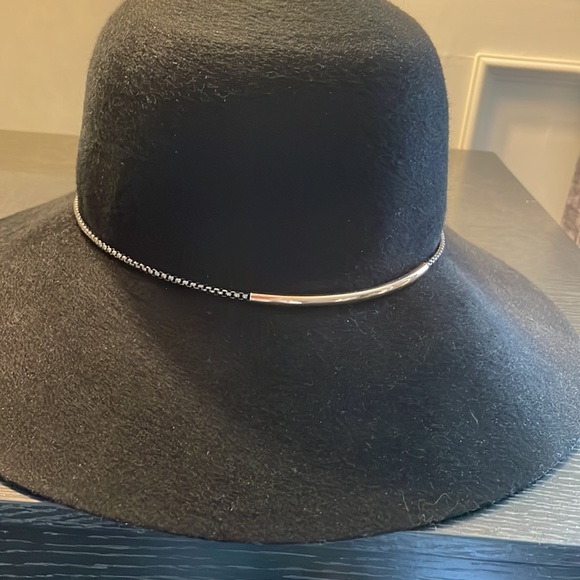 NWT: Eugenia Kim Blake 100% wool hat in black - Picture 4 of 11